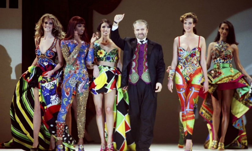 The history of fashion shows from personal couturier to the " Buy " button on Instagram The history of fashion shows from personal couturier to the " Buy " button on Instagram