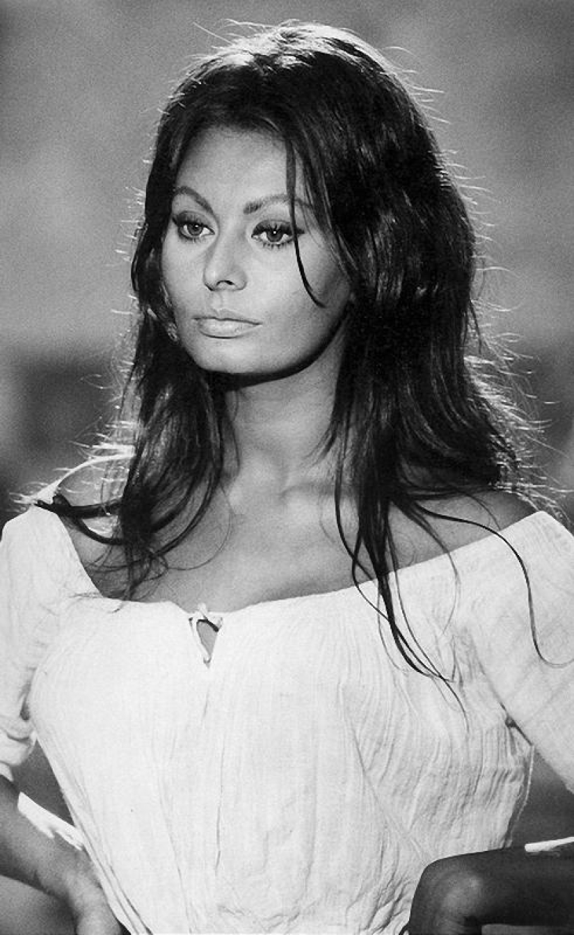 The incomparable Sophia Loren, the most beautiful Italian woman, turned 86 today