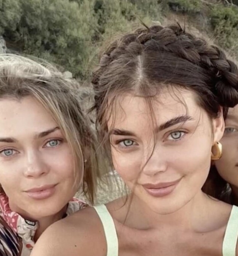 The model from Moscow and her 45-year-old mother look the same age