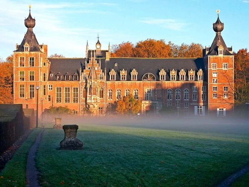 The most beautiful universities in the world The most beautiful universities in the world