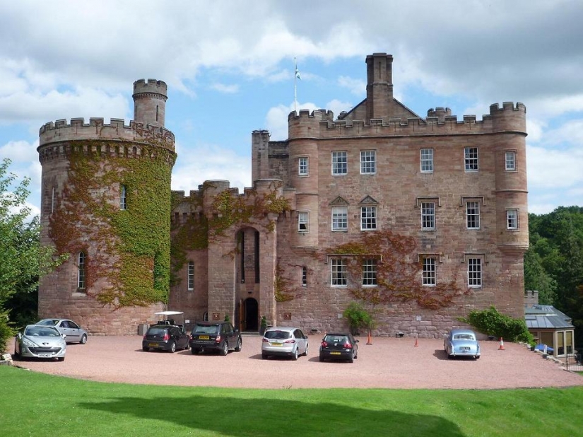 The most famous hotels with real ghosts The most famous hotels with real ghosts