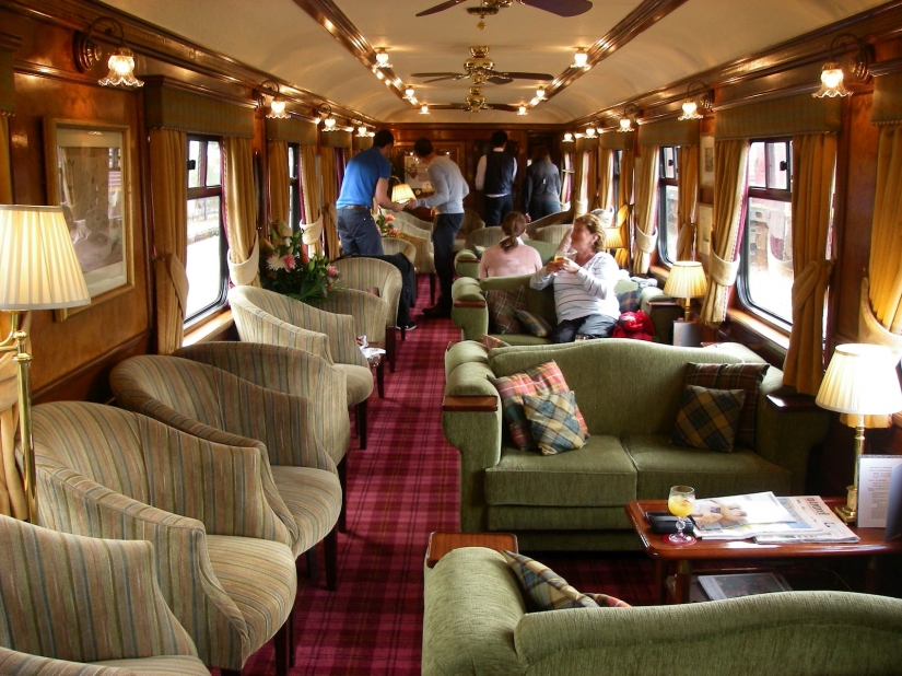 The most luxurious trains that people have been waiting in line for for months to get tickets for