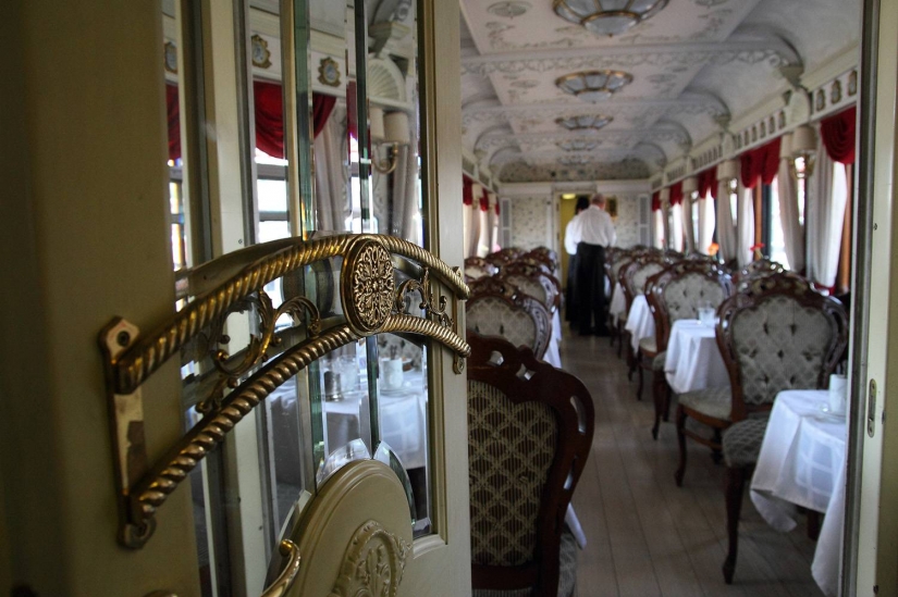 The most luxurious trains that people have been waiting in line for for months to get tickets for