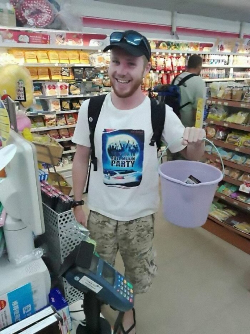 "The package is not necessary!" Shops of Thailand have started to refuse plastic