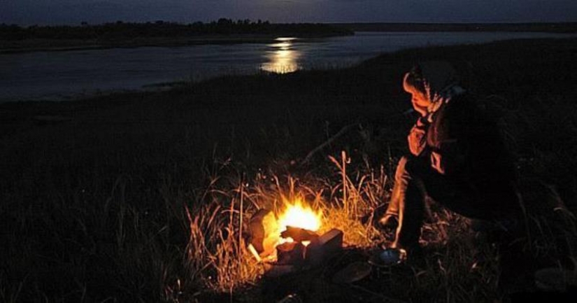 The parents left their daughter on a desert island to bring her to reason. They did it