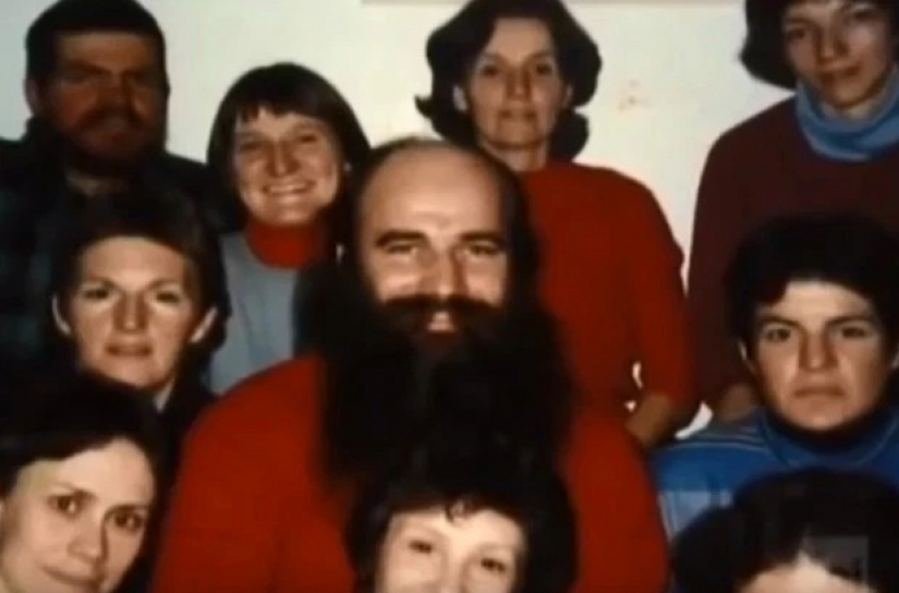 The Perverted life of Doomsday Cults: from marrying seven-year-old girls to mass suicides