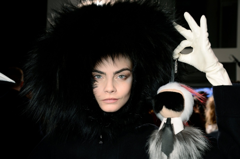 The reverse side of the fashion that hides the catwalk The reverse side of the fashion that hides the catwalk