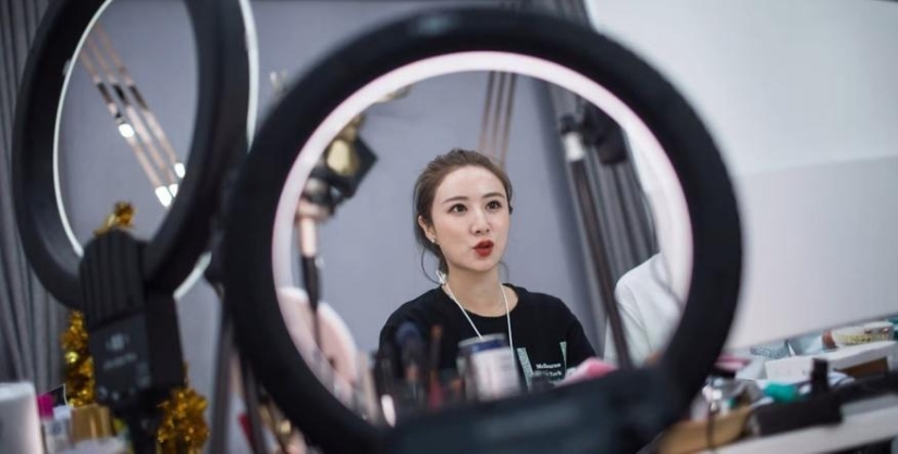 The rich are crying too: in China, a streamer was fined $ 210 million for hiding income The rich are crying too: in China, a streamer was fined $ 210 million for hiding income