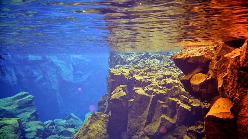 The rift Silfra: a place where two continents meet The rift Silfra: a place where two continents meet