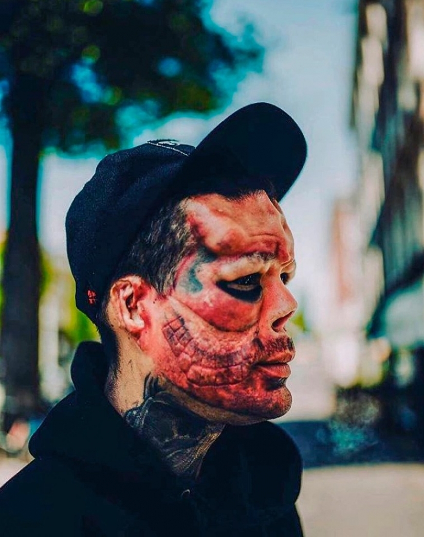 The Spaniard cut off his nose and made horns to look like the Red Skull from "The Avengers"