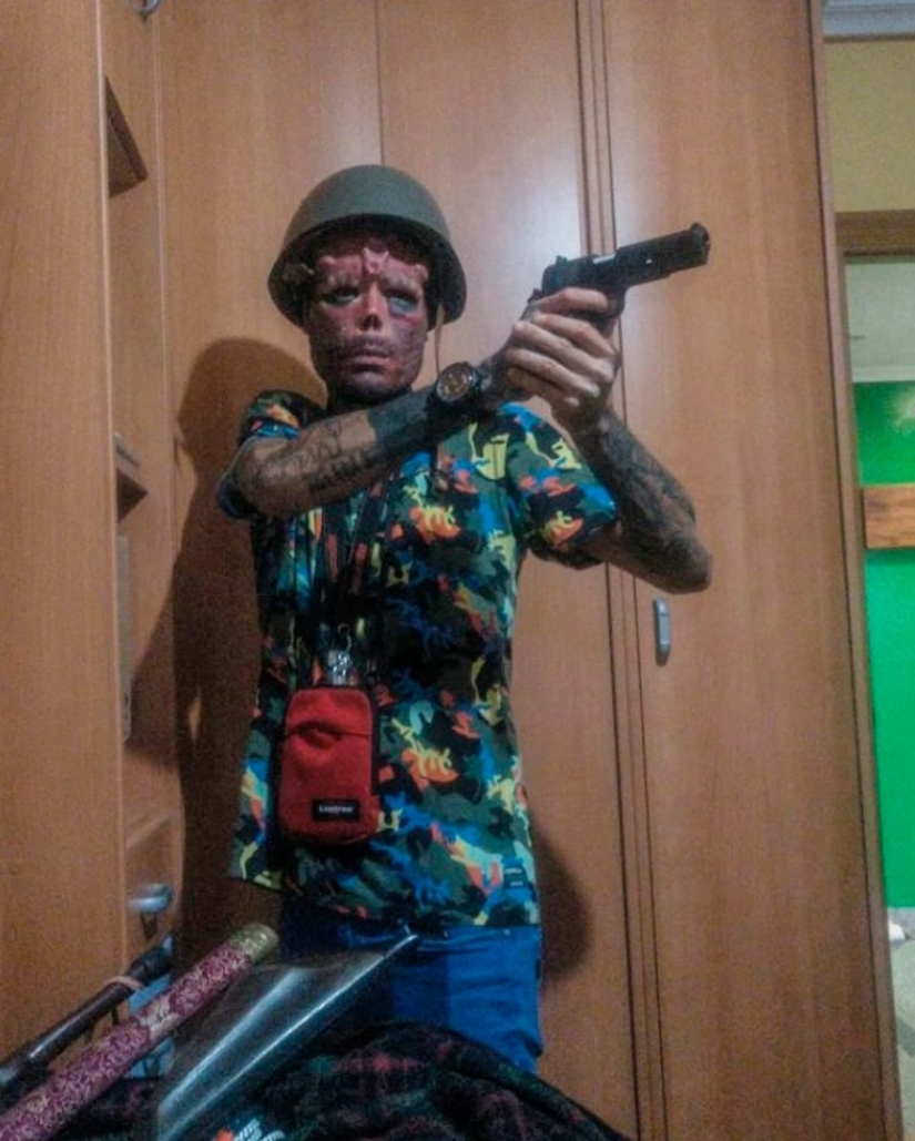 The Spaniard cut off his nose and made horns to look like the Red Skull from "The Avengers"