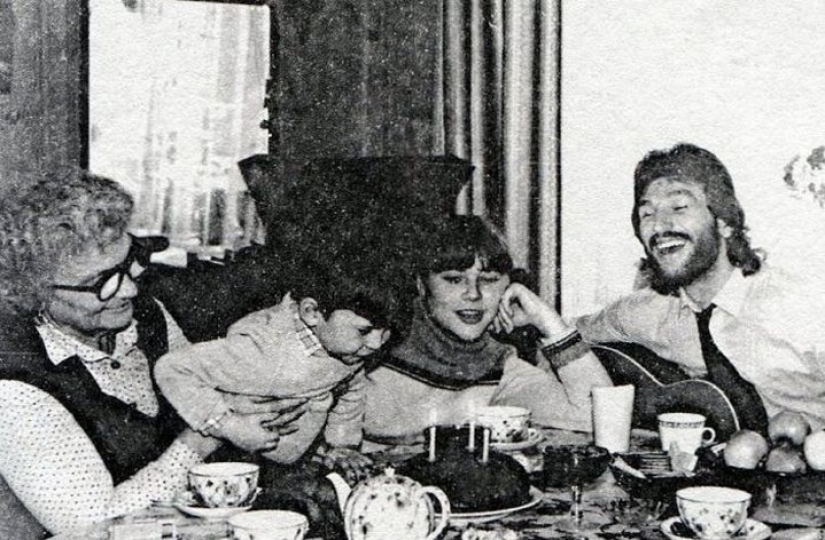 The stars of our childhood in the family circle. Photos from home archives The stars of our childhood in the family circle. Photos from home archives