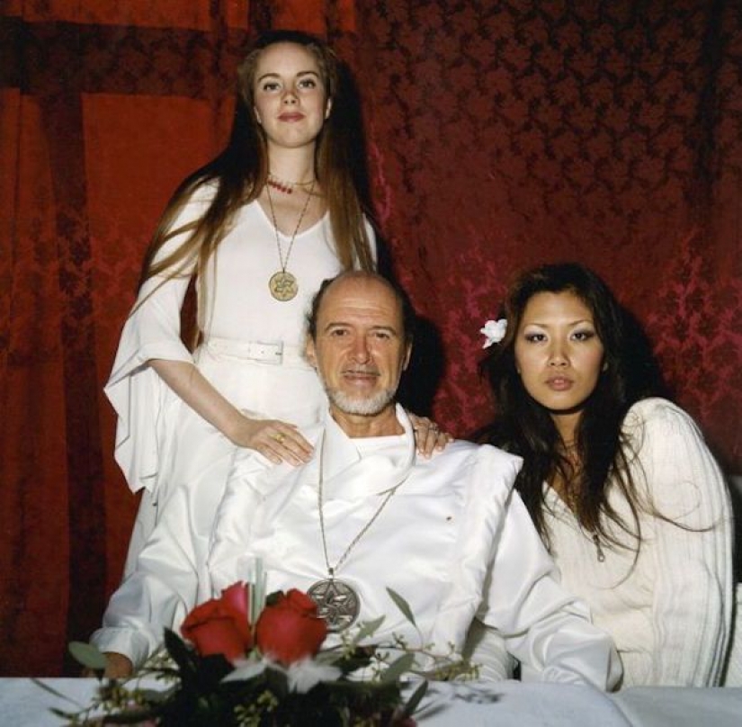 The strangest religions and creepy cults The strangest religions and creepy cults