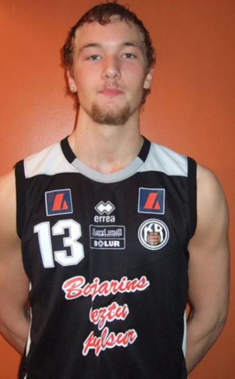 The Transformation of Mount Bjornsson: From skinny basketball player to the World's Strongest Man The Transformation of Mount Bjornsson: From skinny basketball player to the World's Strongest Man