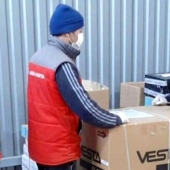 The Ukrainian blogger was sent across the country in a parcel. On the way, he slept and shot videos