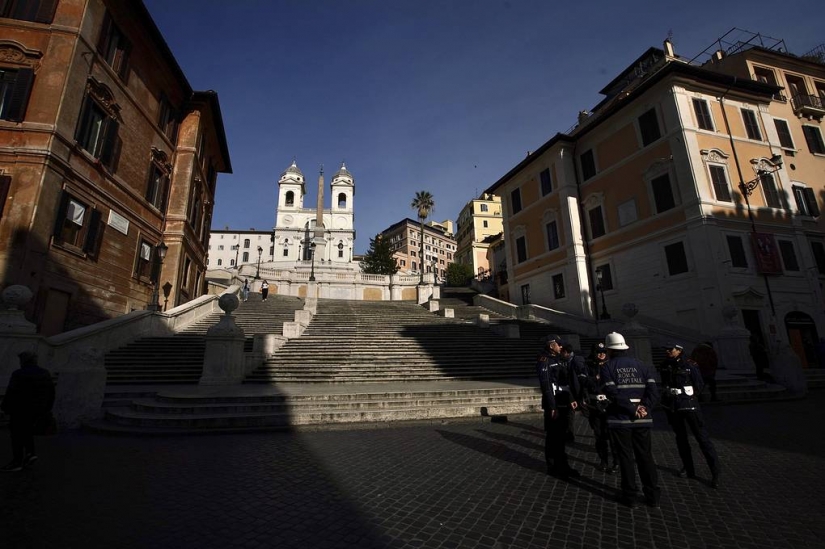 The world's most popular tourist destinations devastated by the coronavirus The world's most popular tourist destinations devastated by the coronavirus