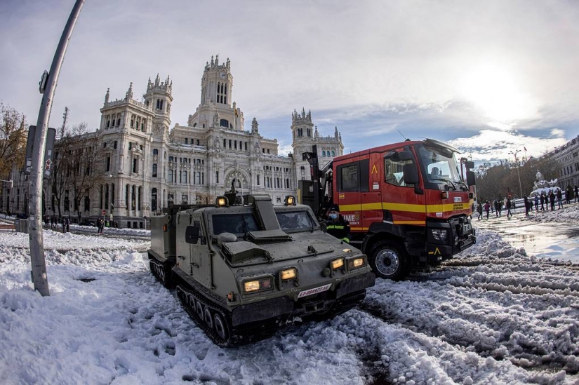 The worst blizzard in decades hit Spain