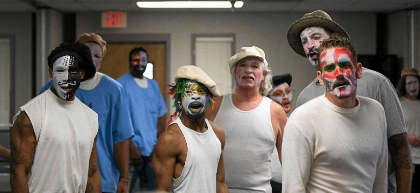 Theater master class in prison