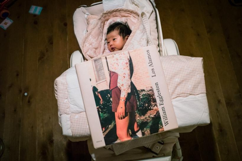 To see the amazing in the ordinary: what is the secret of Shin Noguchi's wonderful street photos