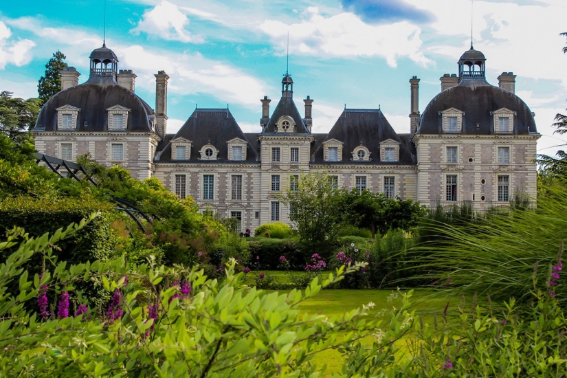 Top 10 most beautiful castles in France Top 10 most beautiful castles in France