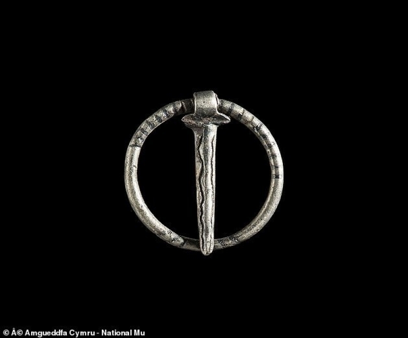 Treasure hunters found in Wales "ring of death"