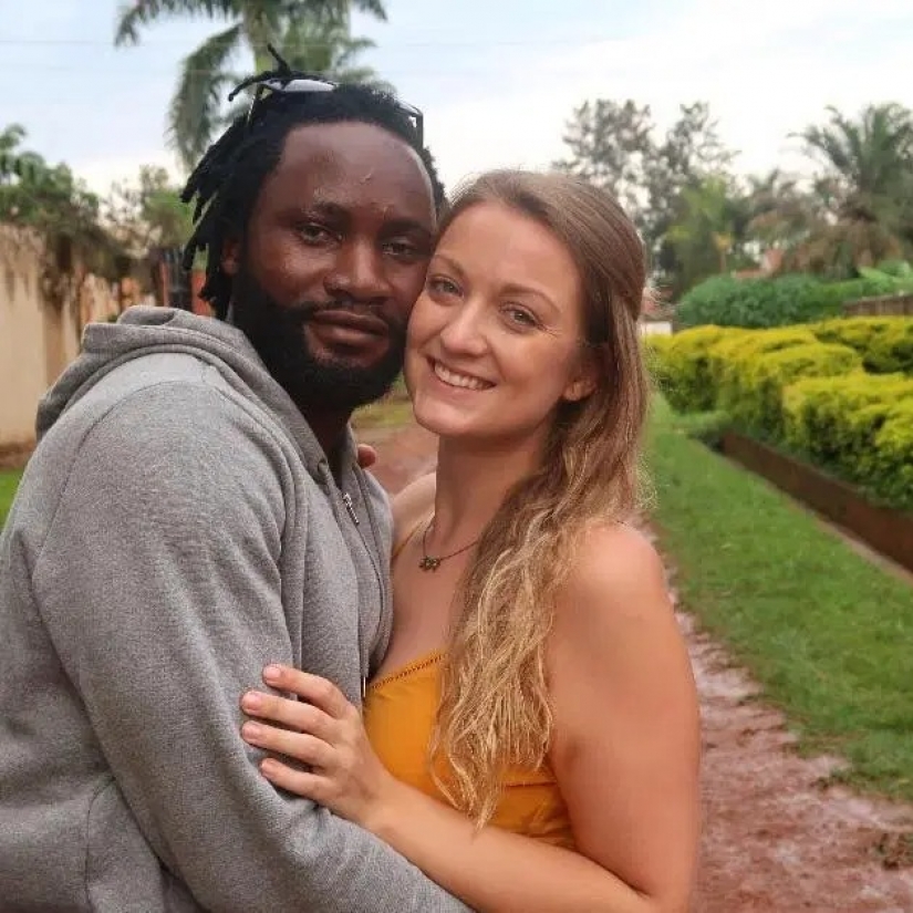 "Tuve que dejar a mi novio": como una joven Británica se convirtió en la madre para el bebé a partir de Uganda "Tuve que dejar a mi novio": como una joven Británica se convirtió en la madre para el bebé a partir de Uganda