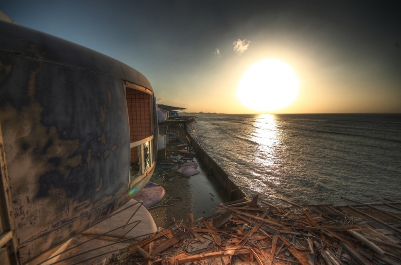 UFO Houses in Taiwan: An abandoned futuristic ghost town UFO Houses in Taiwan: An abandoned futuristic ghost town
