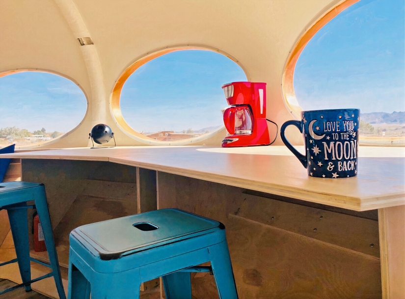 UFO Night in the Desert in glamping Area 55 Futuro House UFO Night in the Desert in glamping Area 55 Futuro House