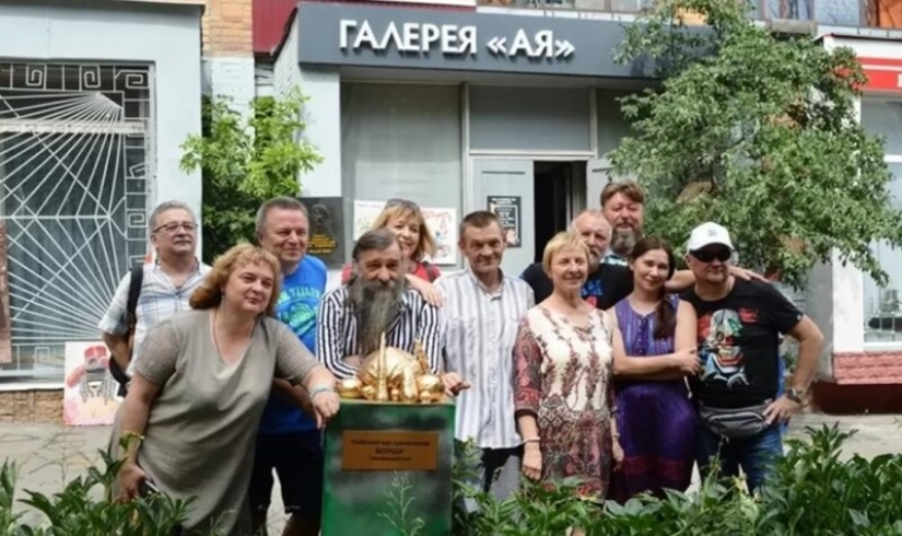 Un monumento a Borsch fue inaugurado en Kursk. Vegetariano Un monumento a Borsch fue inaugurado en Kursk. Vegetariano