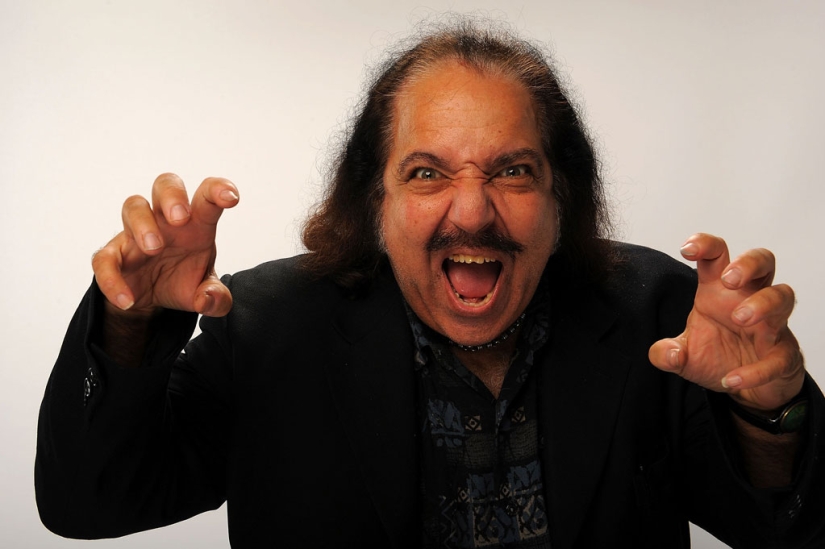 Una leyenda del porno y un violador? Ron Jeremy fue acusado de 20 cargos más de violación