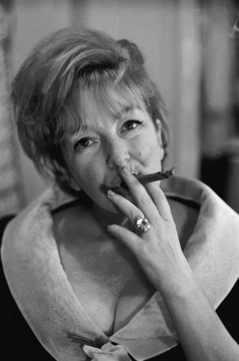 Una relación viciosa: un club de lesbianas y la comedia negra "El asesinato de la hermana George"