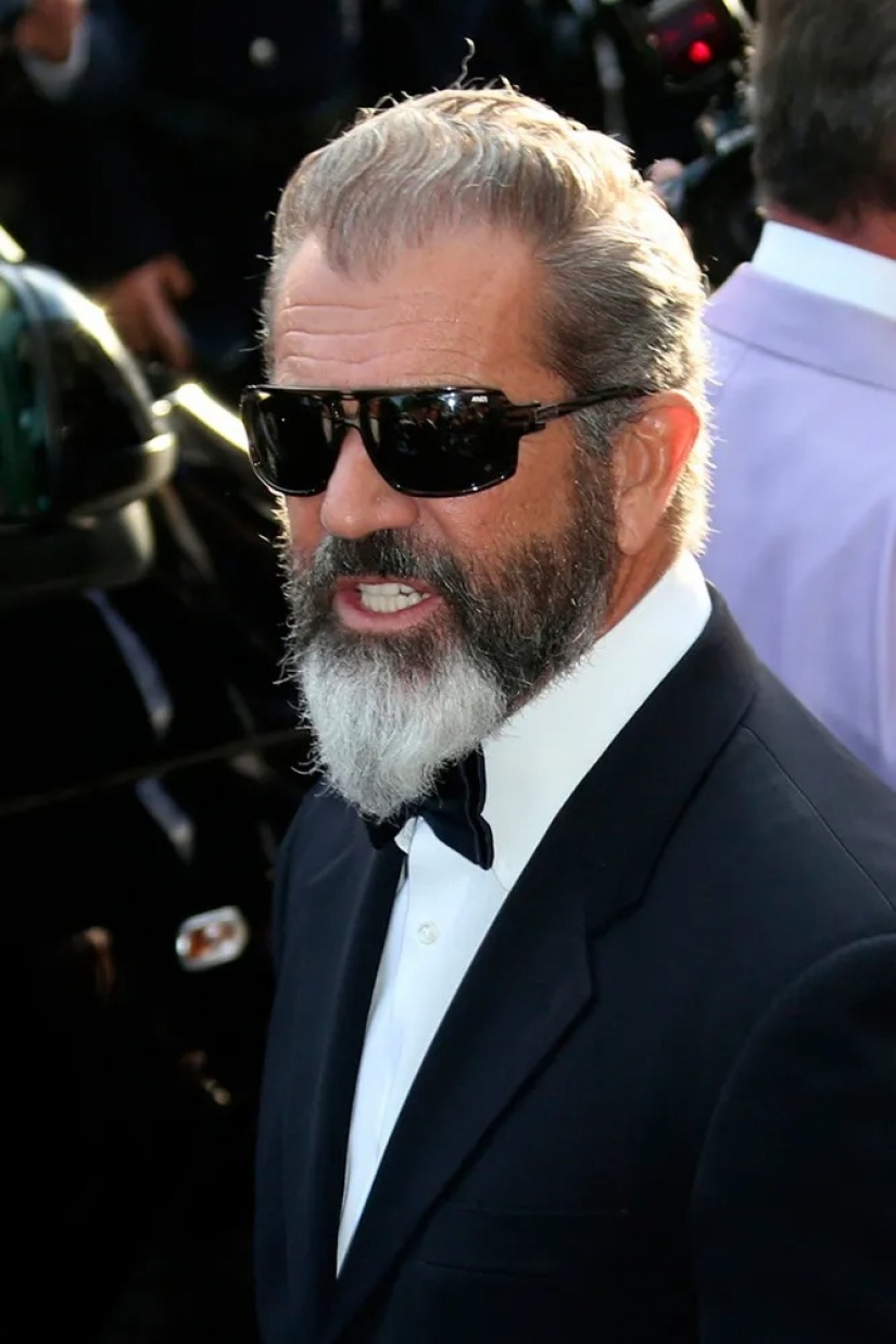 Understand and forgive: the apologies of the stars, for which we are ashamed