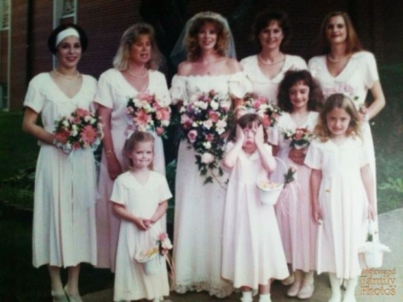 Unsuccessful wedding photos that would be a shame to show future children Unsuccessful wedding photos that would be a shame to show future children