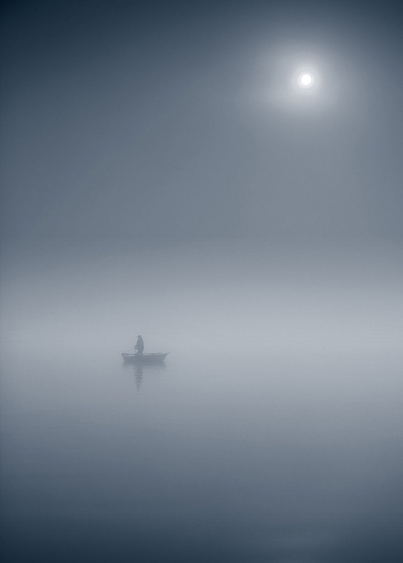 Vida de niebla en el lago Vida de niebla en el lago