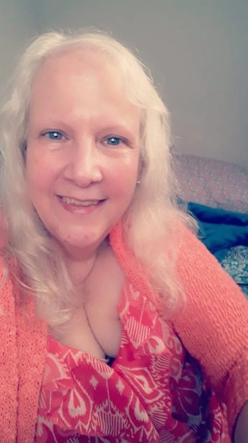 Viuda traviesa: una jubilada de 64 años comenzó a vender sus fotos en un sitio web para adultos