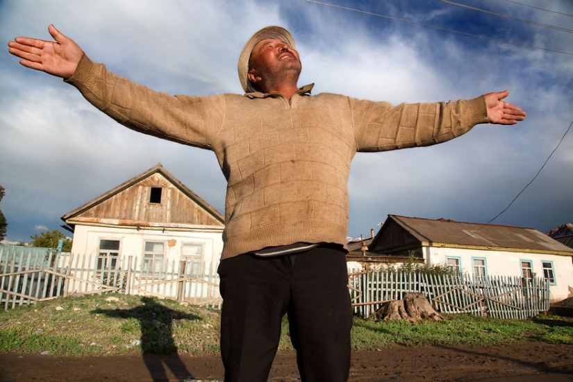 Viva diversidad de nacionalidades en los retratos de Pascal Mannarts