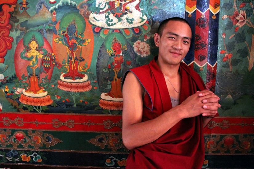 Vivid diversity of nationalities in the portraits of Pascal Mannarts