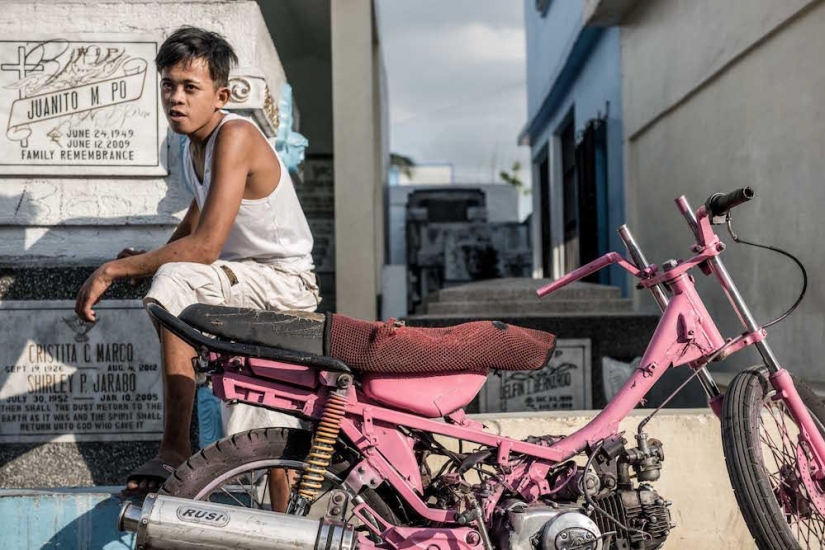 Viviendo entre los muertos - Viviendo en un cementerio de Manila Viviendo entre los muertos - Viviendo en un cementerio de Manila