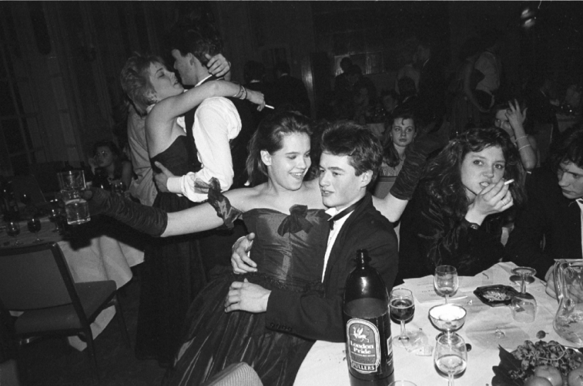 Watch and learn: a short guide to wild fun from the England of the 80s Watch and learn: a short guide to wild fun from the England of the 80s