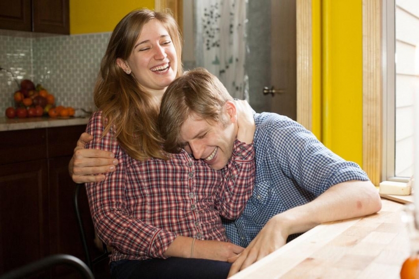 We met thanks to the Internet We met thanks to the Internet