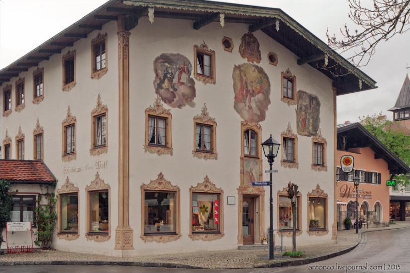 What a painted alpine village looks like What a painted alpine village looks like