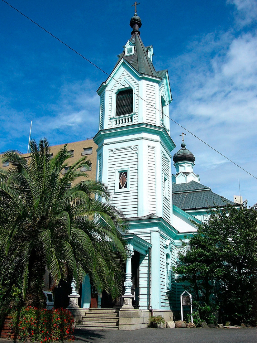 What do Orthodox churches in Japan look like?