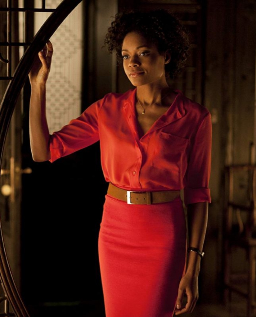 What does a James Bond girl look like in the new movie "It's not time to die"