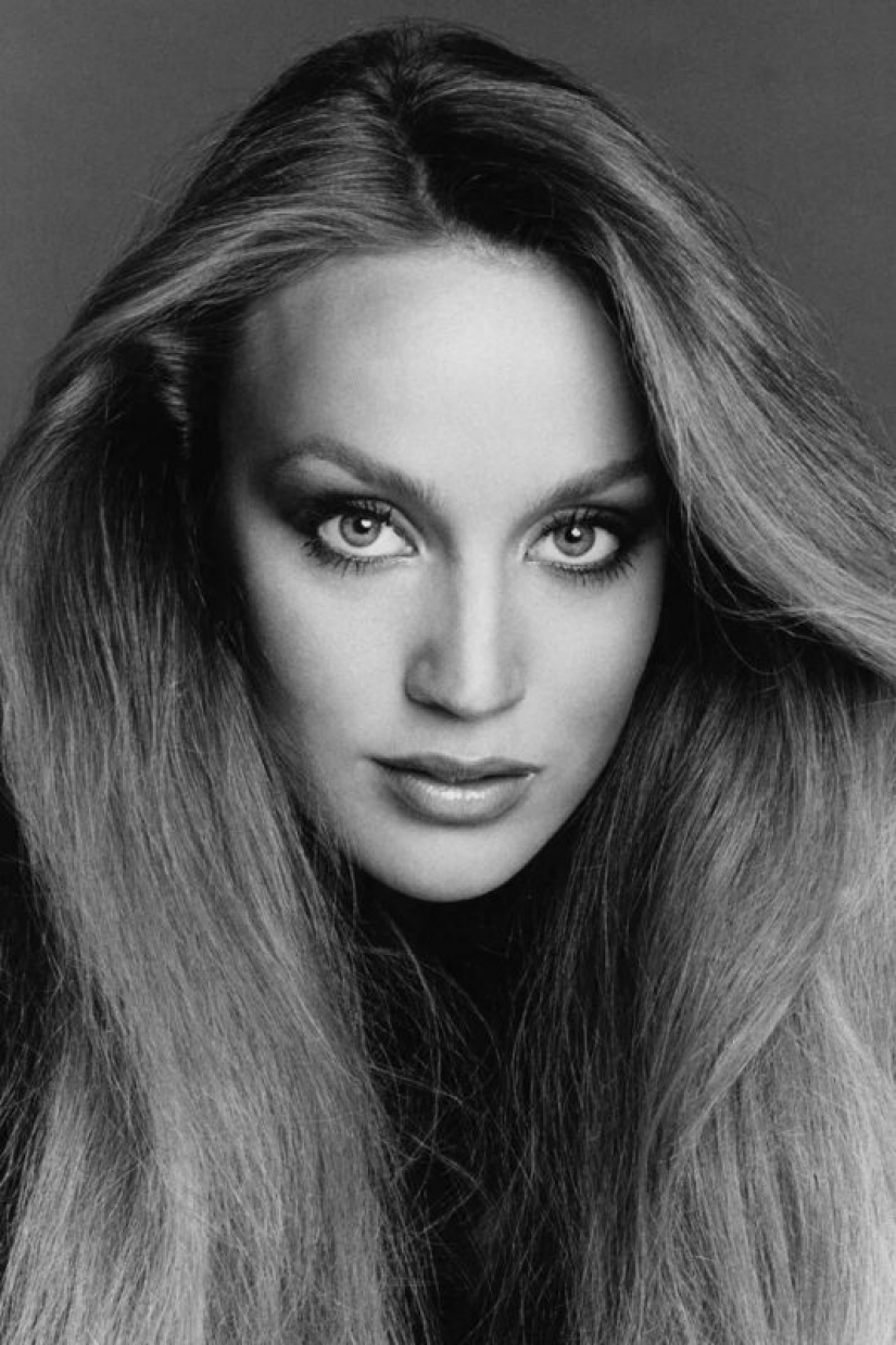 What hairstyle was in fashion in the year of your birth: the 50 most popular haircuts
