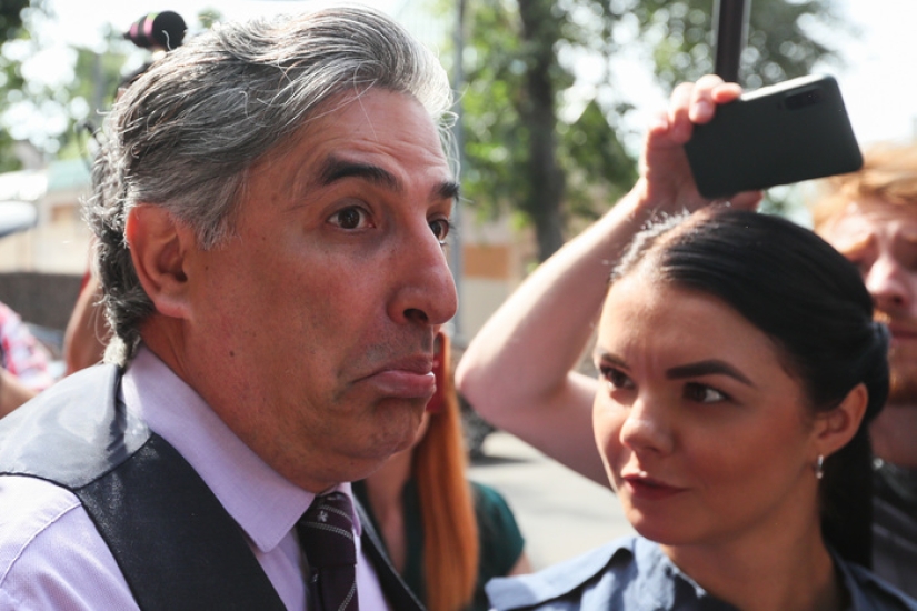 What is known about the lawyer Elman Pashayev: the death of a family in an accident, a criminal record and something else