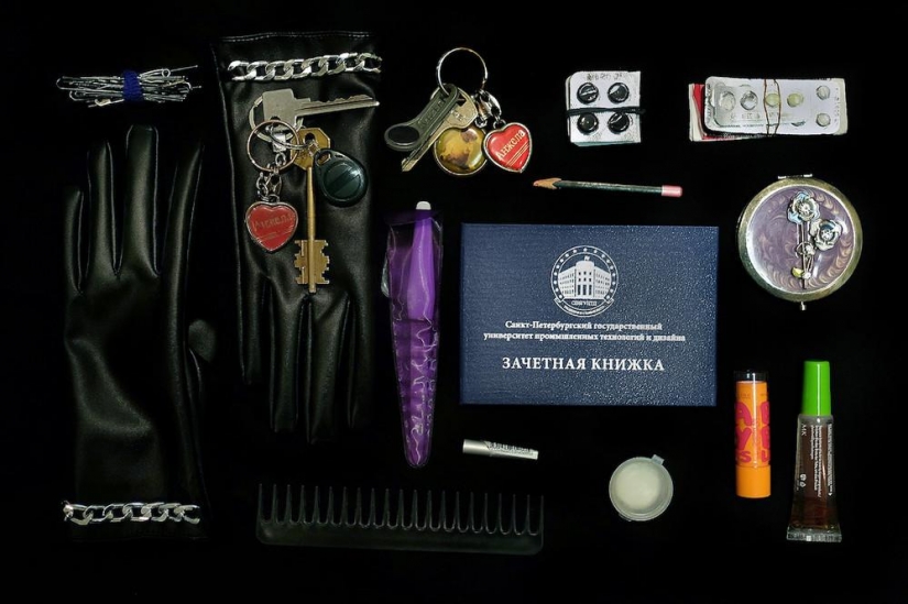 What is stored in women's handbags?