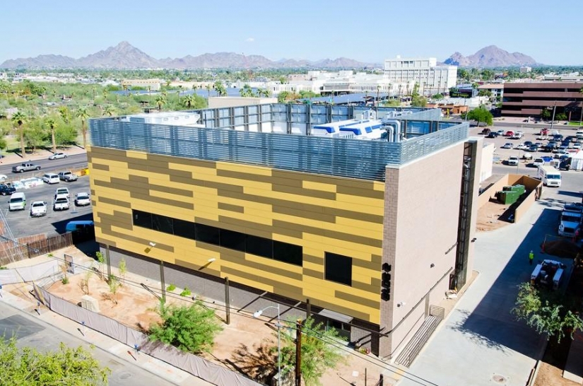 Where Internet: 10 super data centers