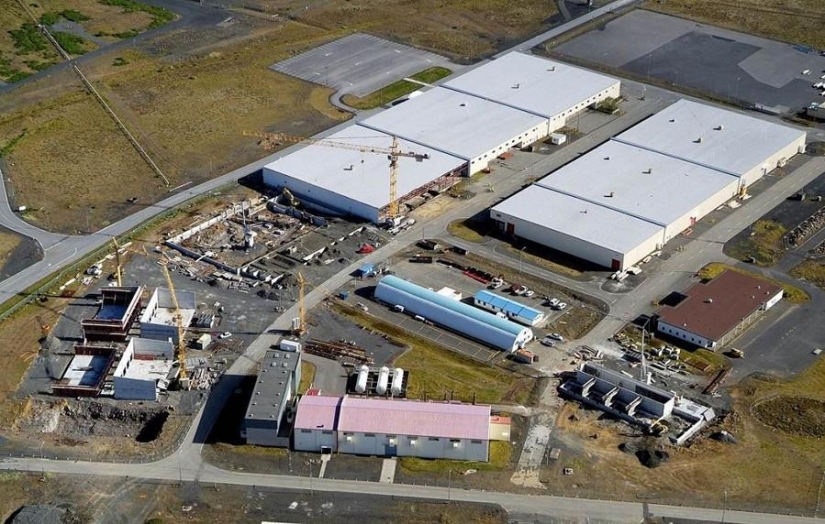 Where Internet: 10 super data centers