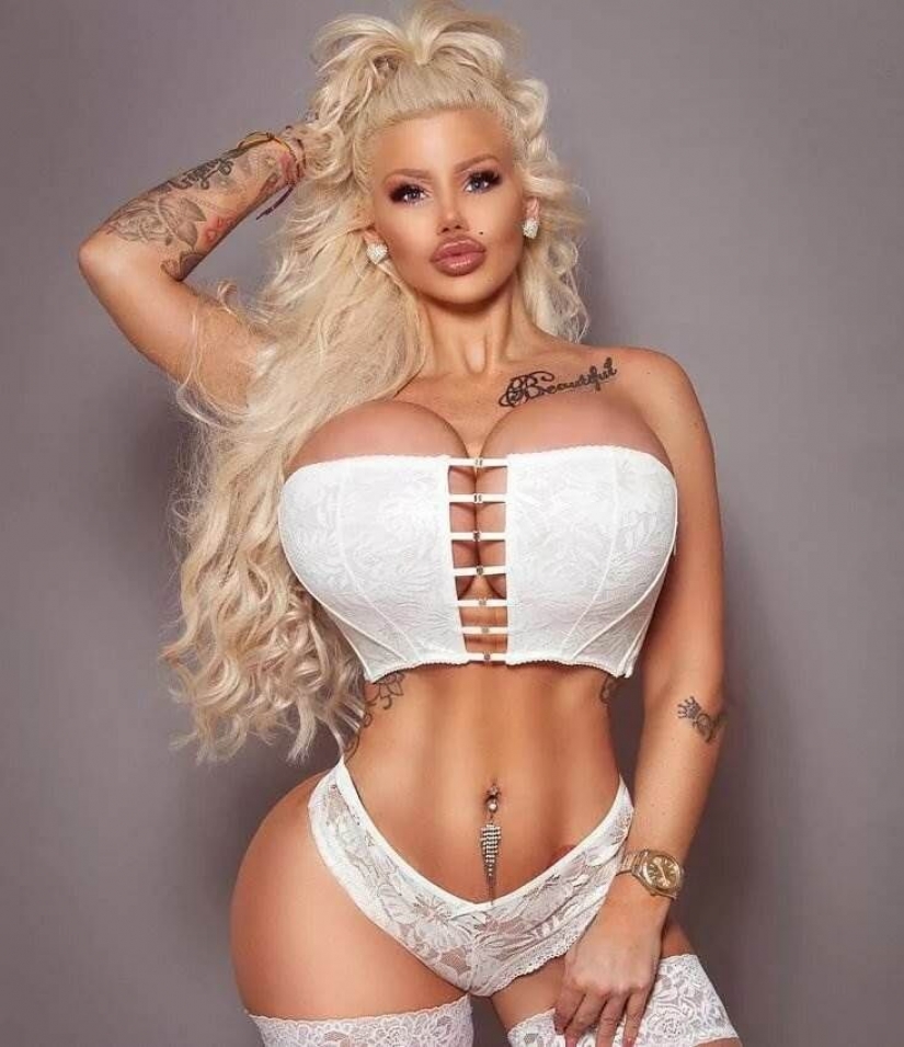 Who are bimbo girls, or Why is it fashionable to be stupid now