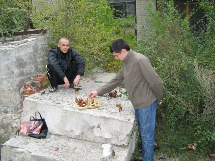 Who are the "successful" people social networking?